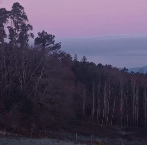 בית נופש Acogedora Con Piscina *